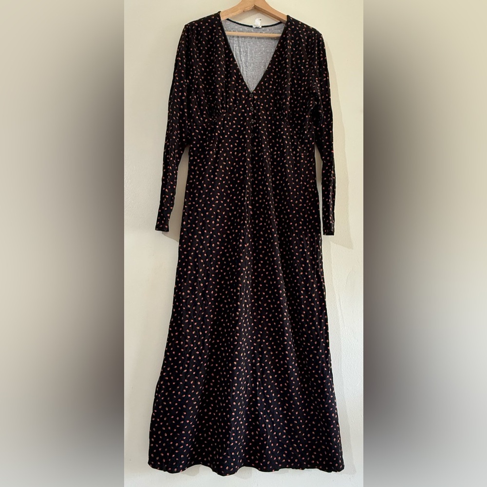 River Island Black Long-Sleeve V-Neck Maxi Dress with Pink Dot Print